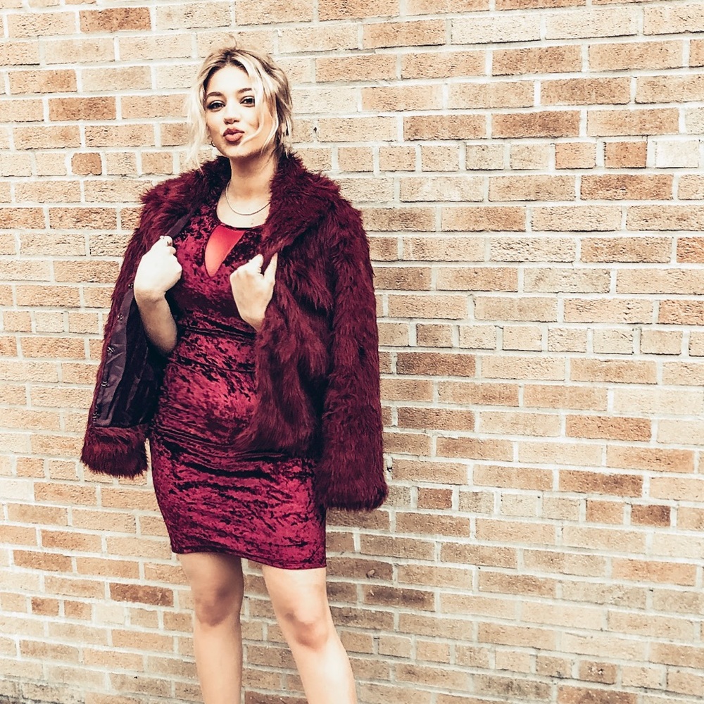 ❤️Burgundy Velvet and mesh dress❤️ Sizes S-XL